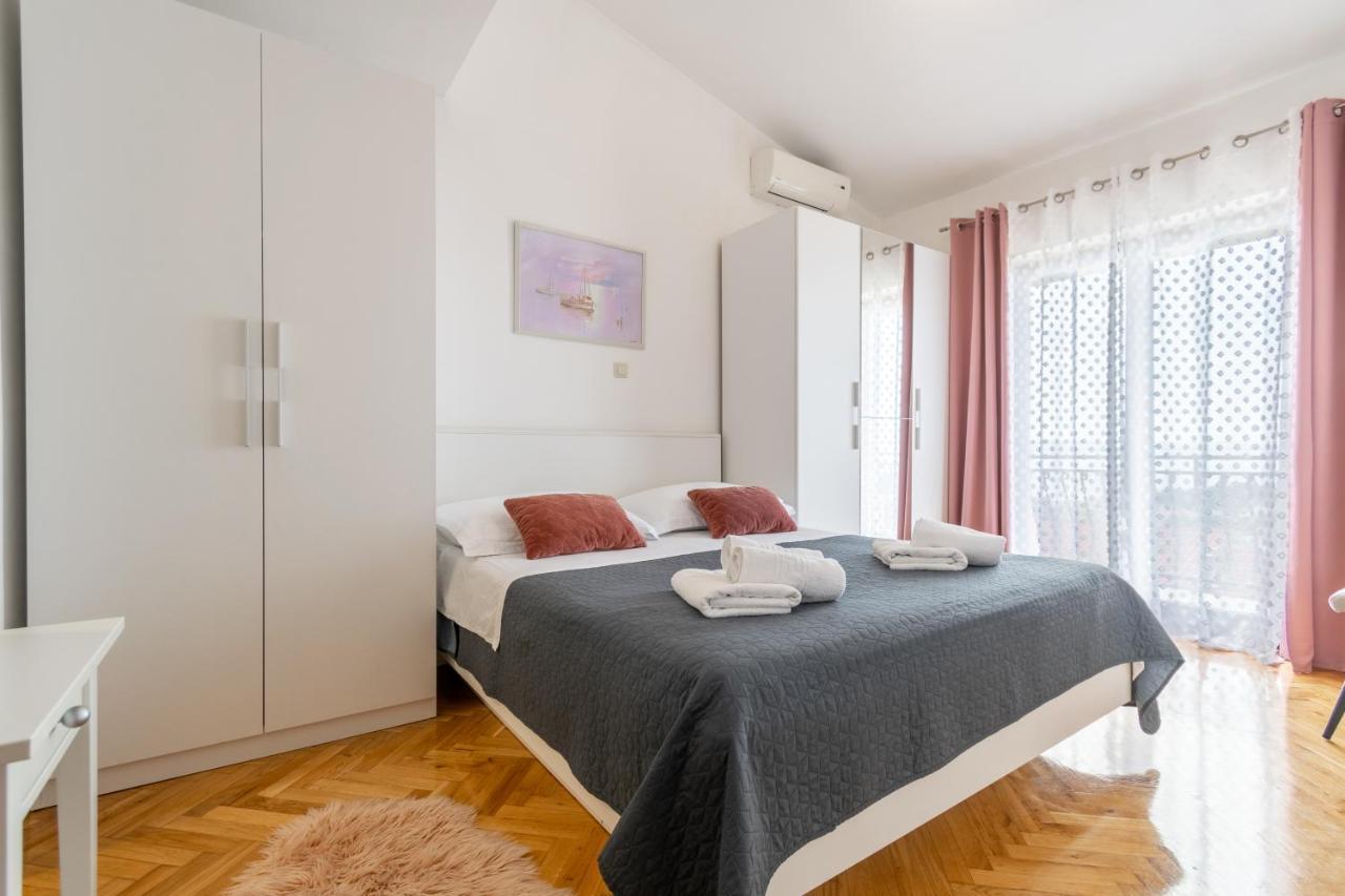 Apartment Iva With Sea View Μακάρσκα Εξωτερικό φωτογραφία