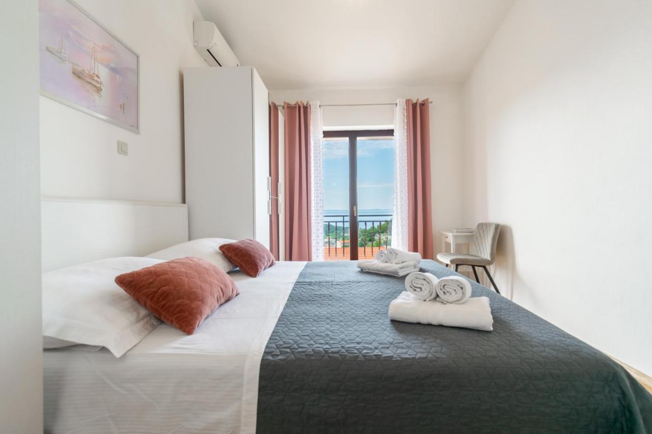 Apartment Iva With Sea View Μακάρσκα Εξωτερικό φωτογραφία